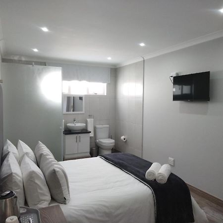 Blue Owl Guest House موسيلباي المظهر الخارجي الصورة
