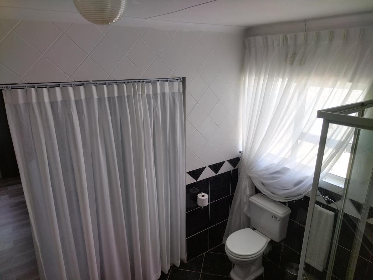 Blue Owl Guest House موسيلباي المظهر الخارجي الصورة