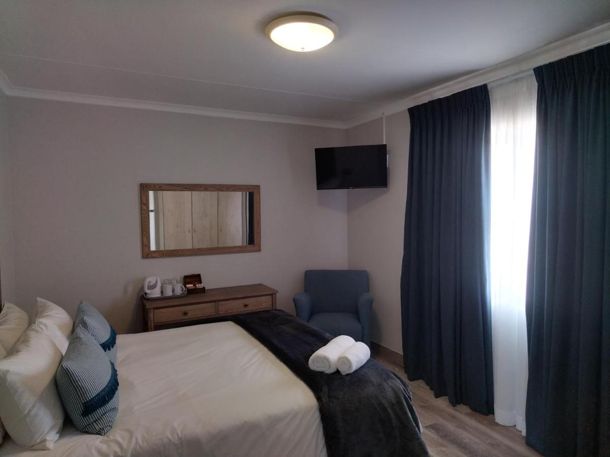 Blue Owl Guest House موسيلباي المظهر الخارجي الصورة