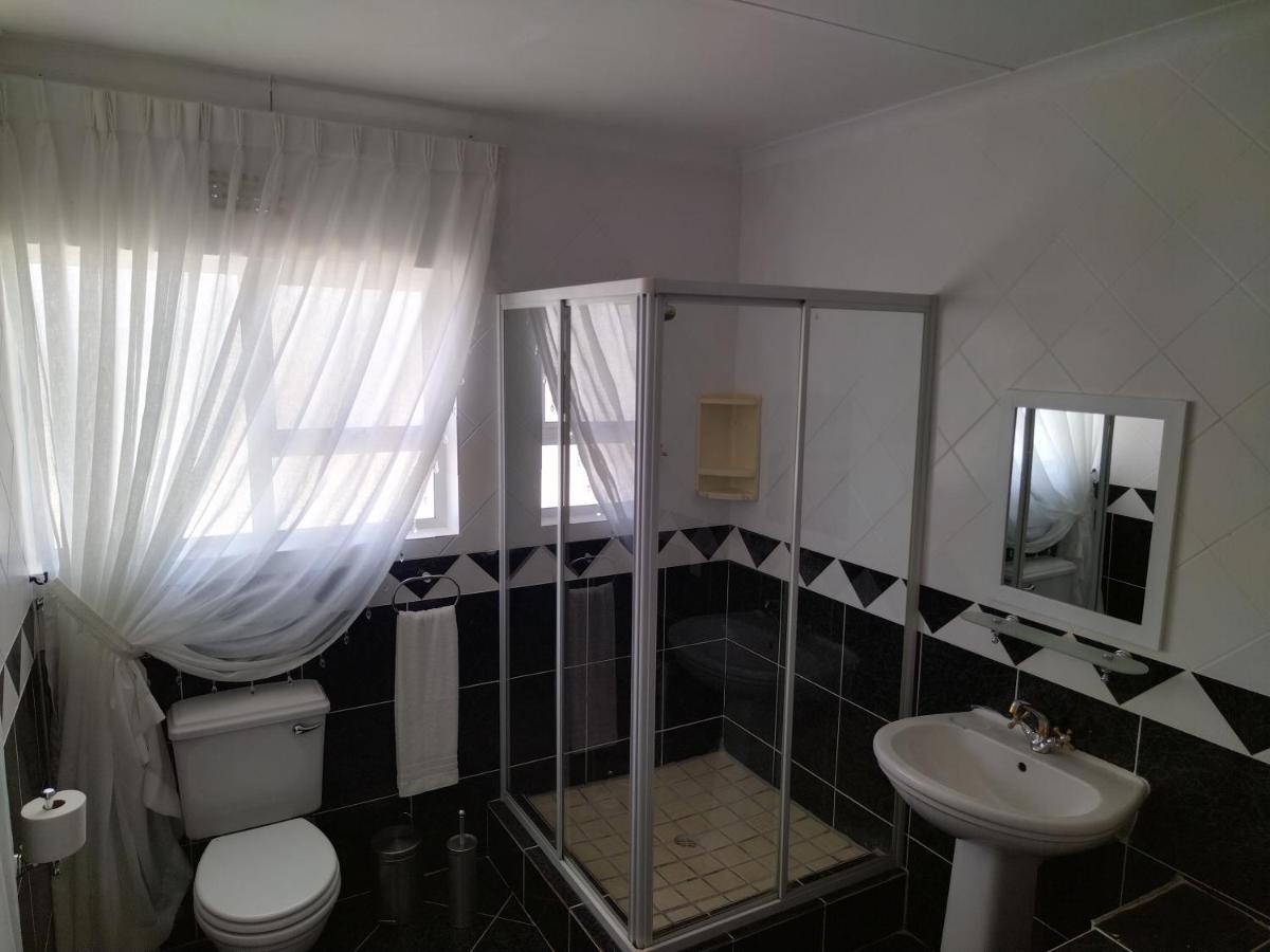 Blue Owl Guest House موسيلباي المظهر الخارجي الصورة