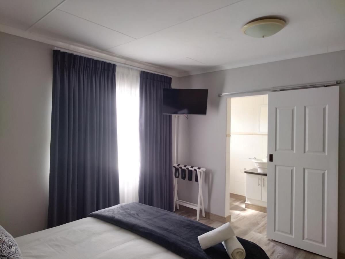 Blue Owl Guest House موسيلباي المظهر الخارجي الصورة